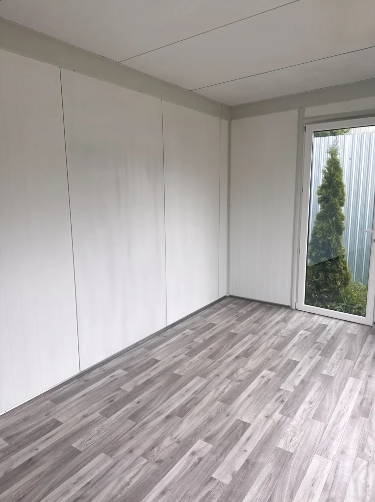 Domy modułowe całoroczne do 70m2 bez pozwolenia - budowa Solhaus wnętrze